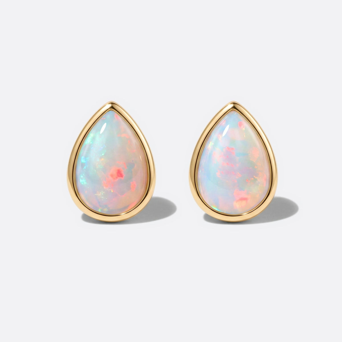 White Opal / Yellow Gold