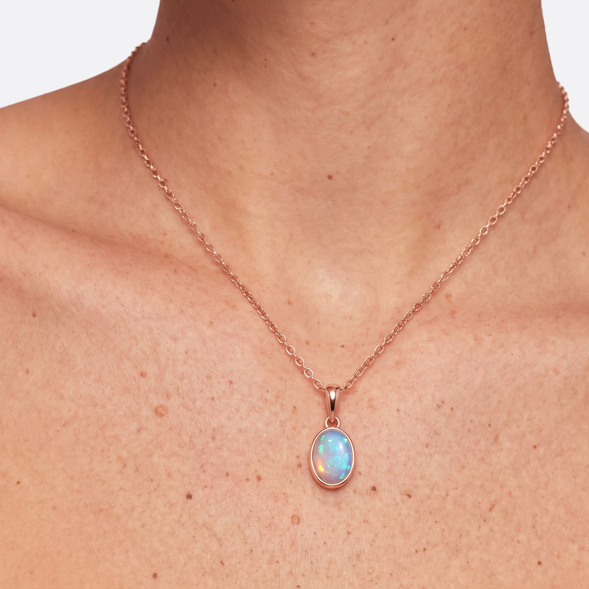 True Flame Oval Necklace Crystal Opal Rosé-Gold