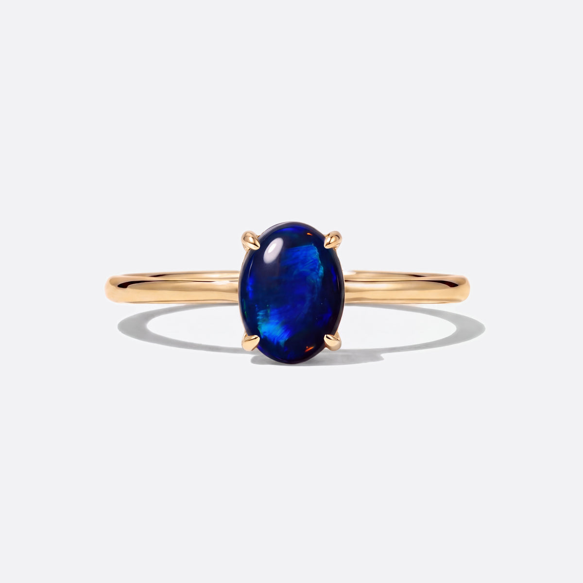 Opal-Ring 14K Gold, schwarzer Opal, vorne