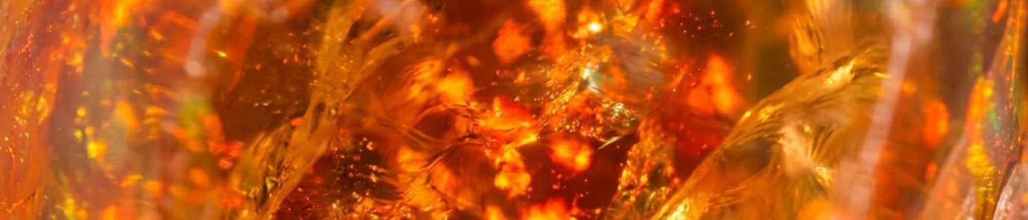 Mexikanischer Feueropal in leuchtendem Orange und Rot