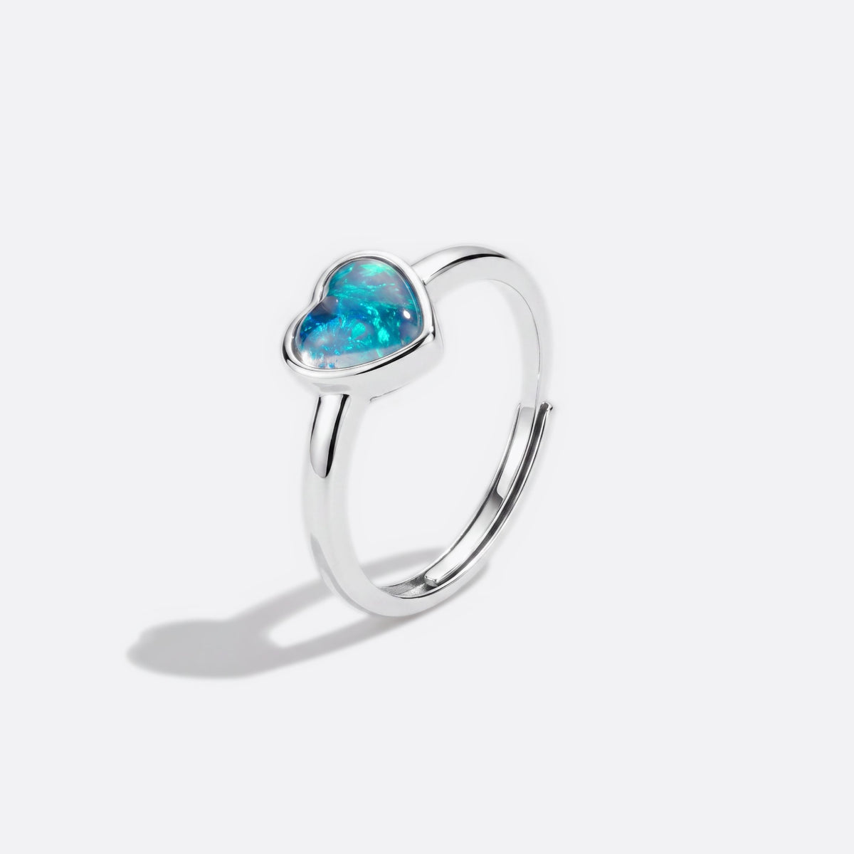 True Flame Oval Ring White Opal Oro