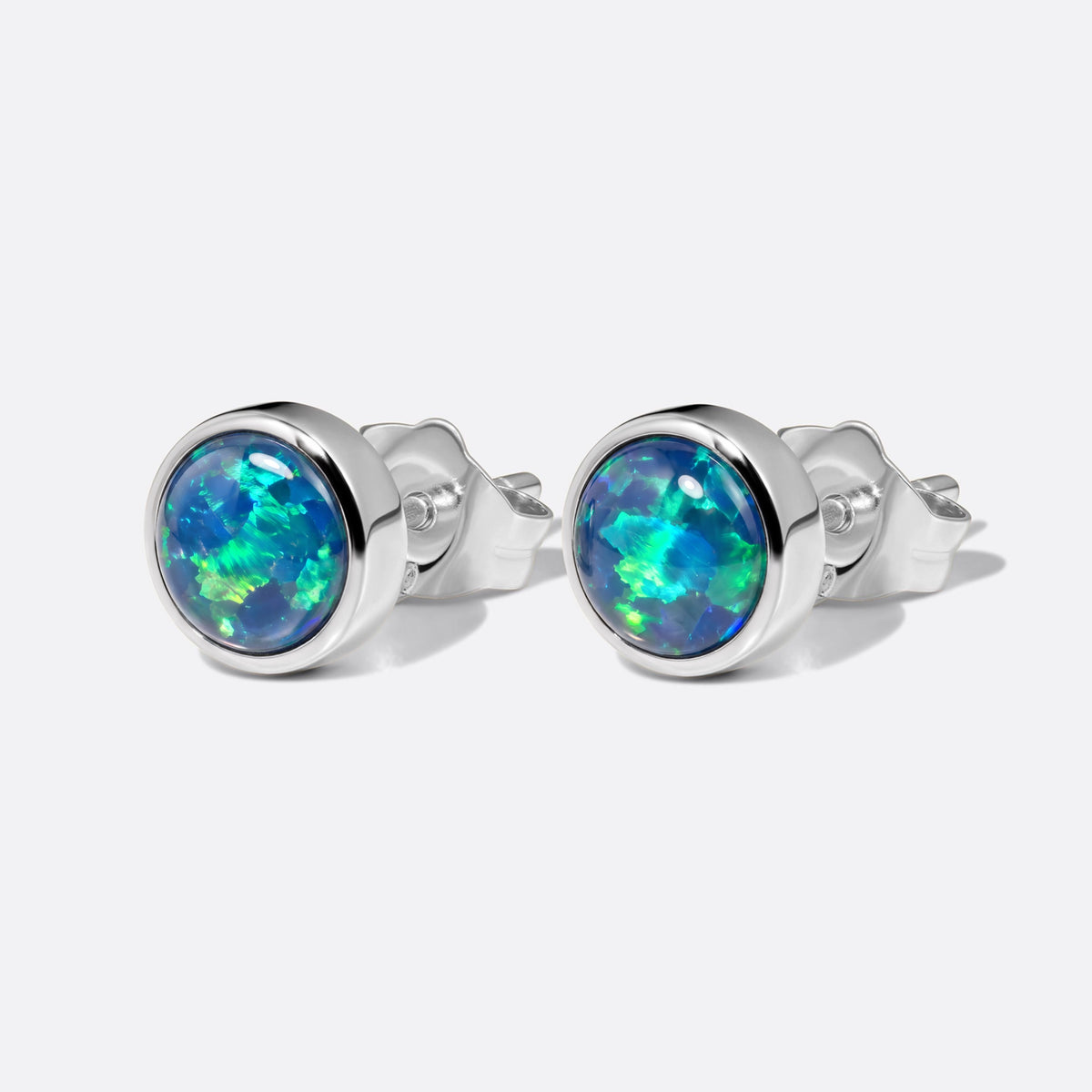 Circle of Flame Opal-Ohrstecker Blau-Grün mit Verschluss, runde Opale (Triplette) in 925 Silber