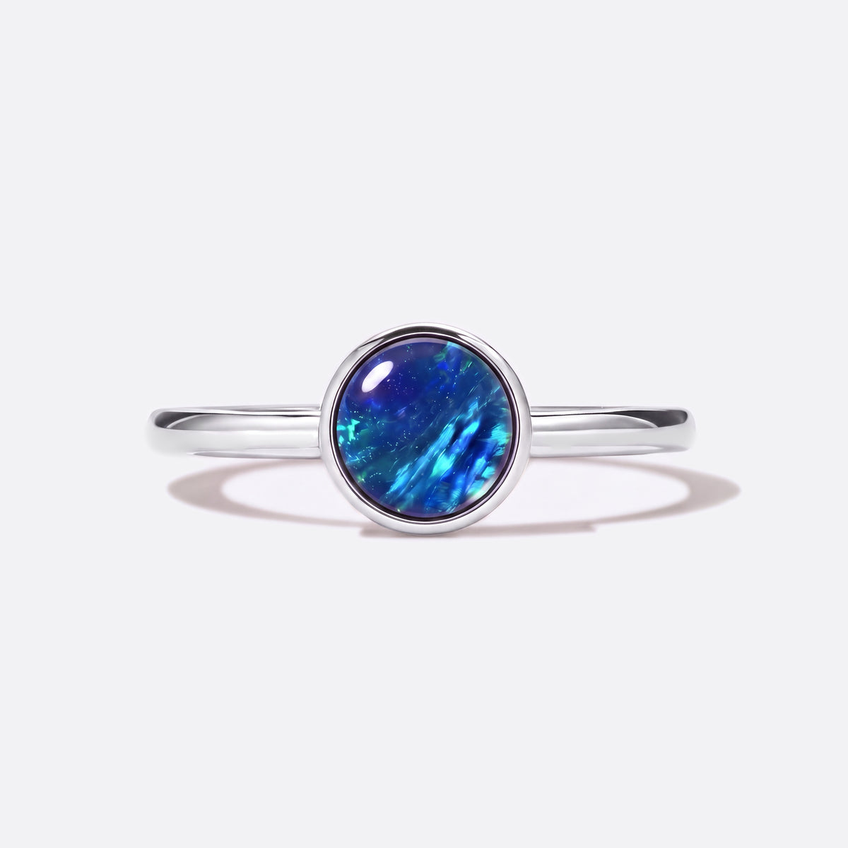 Circle of Flame Opal-Ring, 925 Silber mit blau-grünem Opal (Triplette), Ansicht vorne