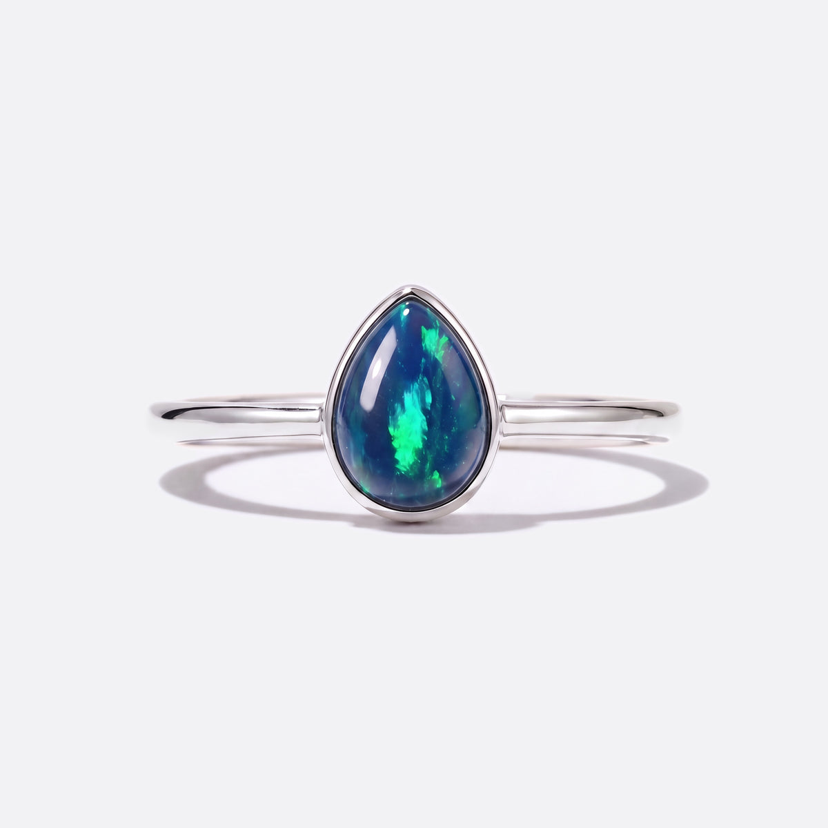 Drop of Flame Ring Silber mit blau-grüner Opal-Triplette in Tropfenform