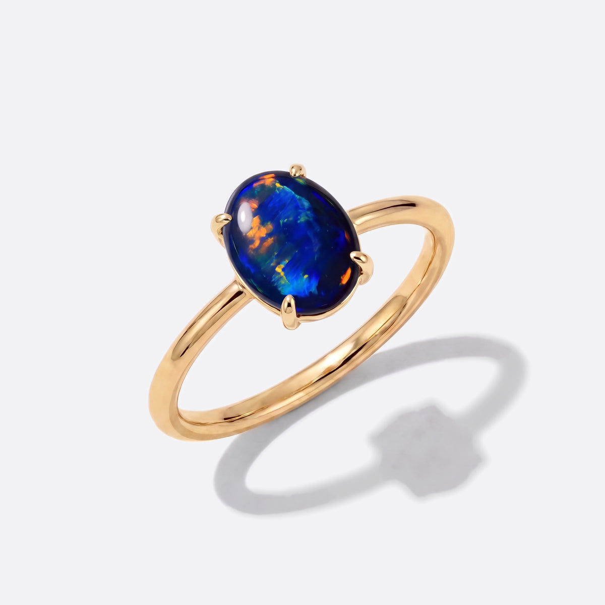 Opal-Ring 14K Gold, schwarzer Opal, von oben